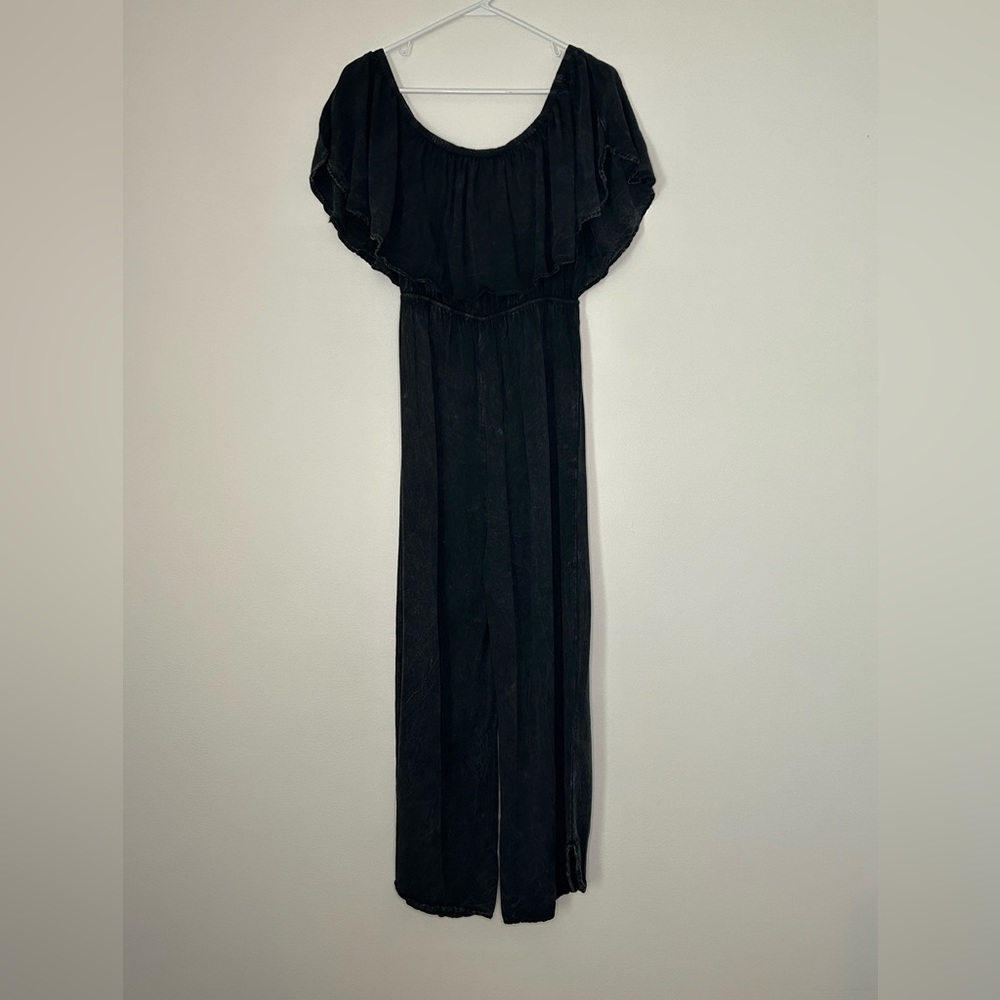 Audrey 3+1 Ruffle Jumper (can be worn on or off shoulders) midi length
Size M